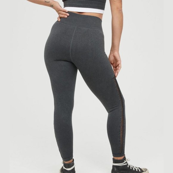 aerie OFFLINE Seamless Macrame High Waisted 7/8 Leggings - Picture 4 of 14